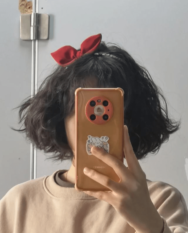red拒绝披头散发！这3款新年发型，时髦又显脸小