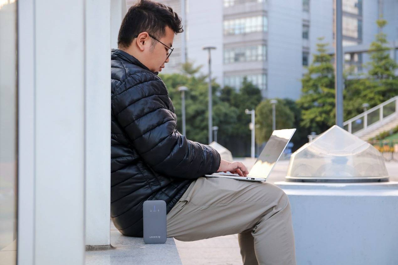 户外团队直播需要解决上网问题？有一台领势随身WiFi就足够