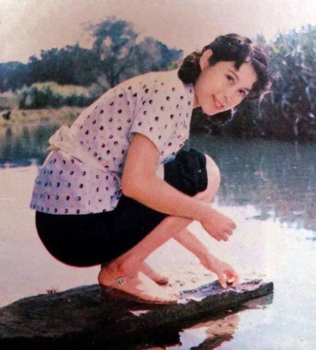 因为|昔日女星王琴宝 美丽又温柔 80年代“标准女友”如今61岁被淡忘