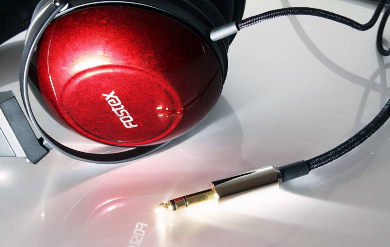 我喜欢日系耳机，但没法爱上铁三角的耳机