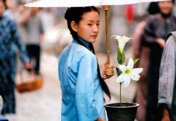 缺点鼻子才不是越挺越好看！这4位女星的美鼻，哪怕有小缺点也很美