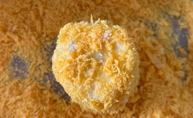 做法|冬天，遇到此果我必买10斤，入锅一炸香甜松软，大人孩子都爱吃