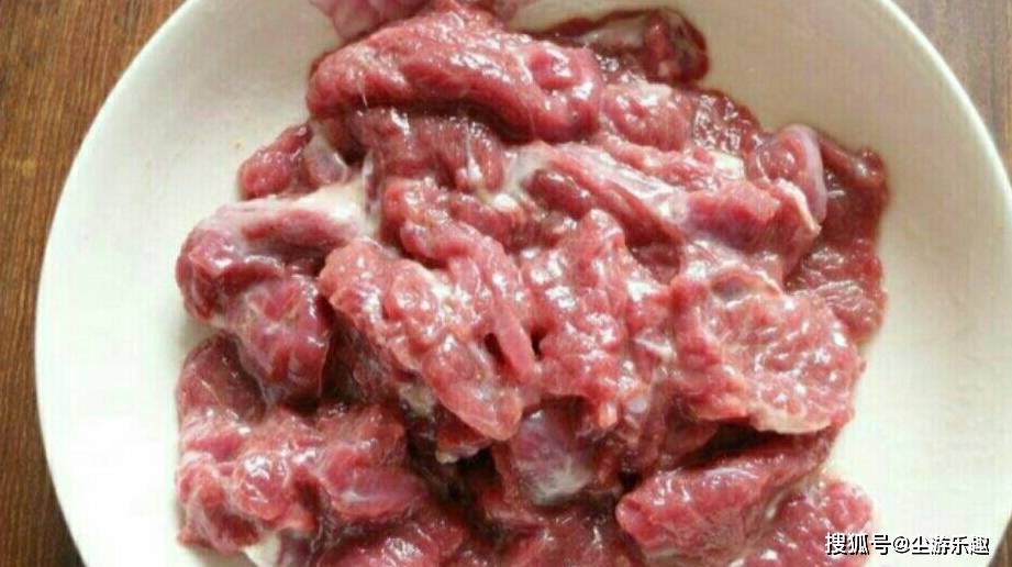 方法|炒菜30年大厨：炒猪肉不只会腌，炒时放点它，猪肉自然又香又嫩！