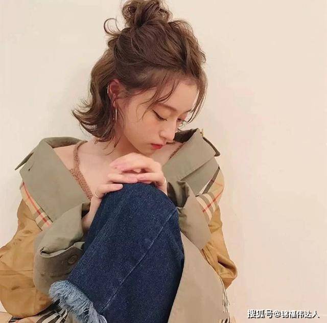 发型留长发的过程中怎么处理发型？试试这样做，调皮又甜美