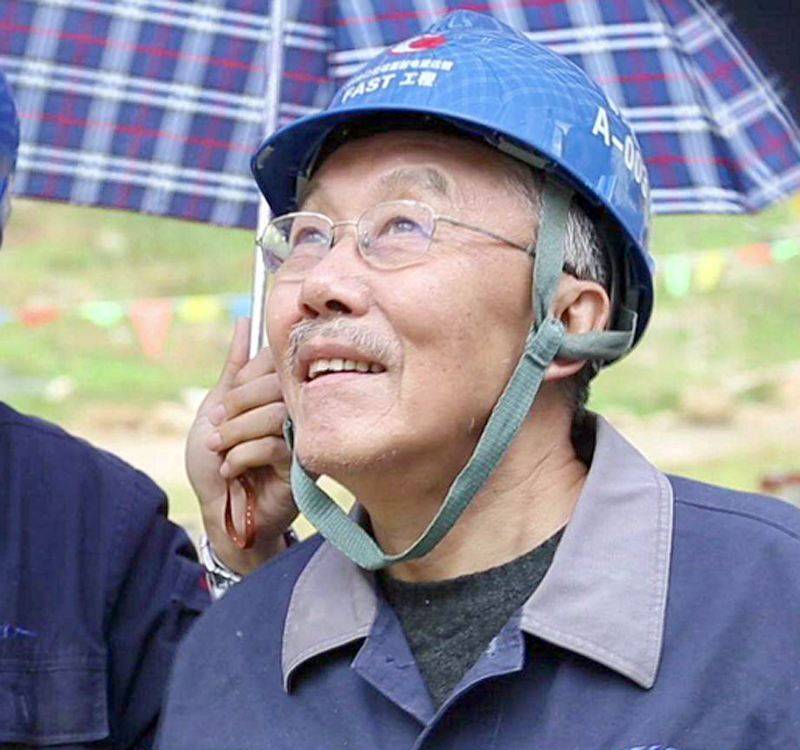 原创天上有颗星辰叫做南仁东因为他我们才能看到时空的尽头