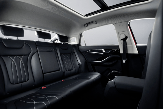 动力输出也不差 油耗表现更为喜人的一汽奔腾 乐惠车