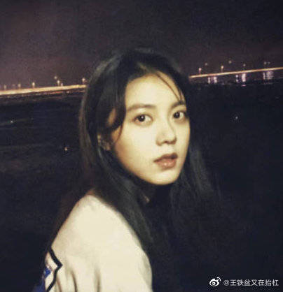 刘奕君|#刘奕君镜头下的赵今麦#技术真不错,拍出来的人物具有故事感