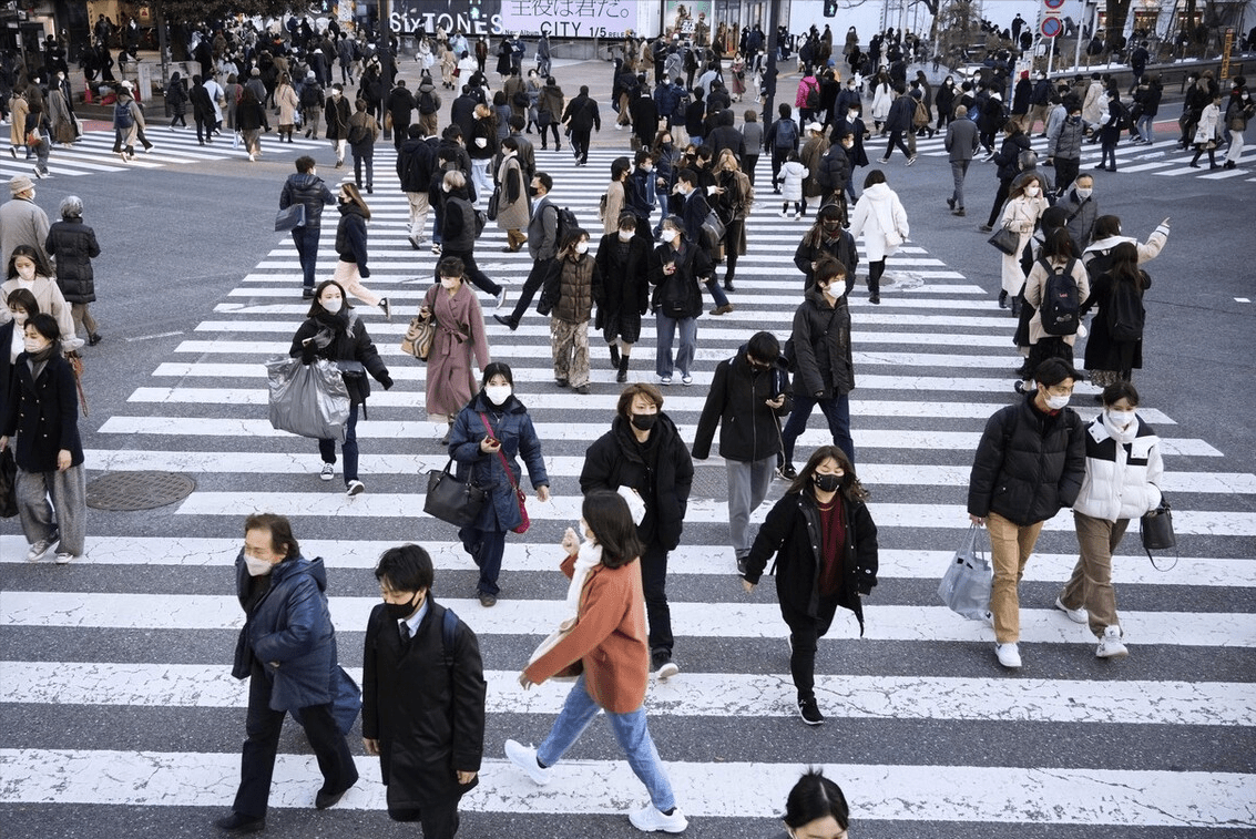 免疫|奥密克戎肆虐全球，疫情何时会结束？张文宏：或是新冠最后的寒冬