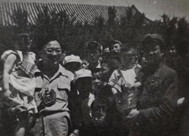 52年天津市长黄敬调任后,百姓给他写信:天津人民是不会忘记你的_革命_活动_组织