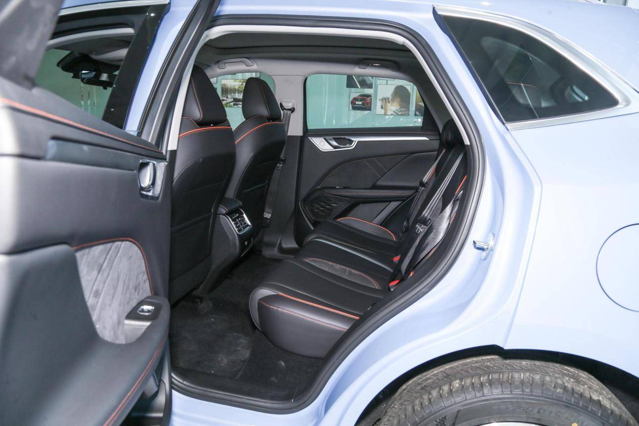 玛奇朵dhtphev1668万起售轴距2710mm72秒可破百值吗