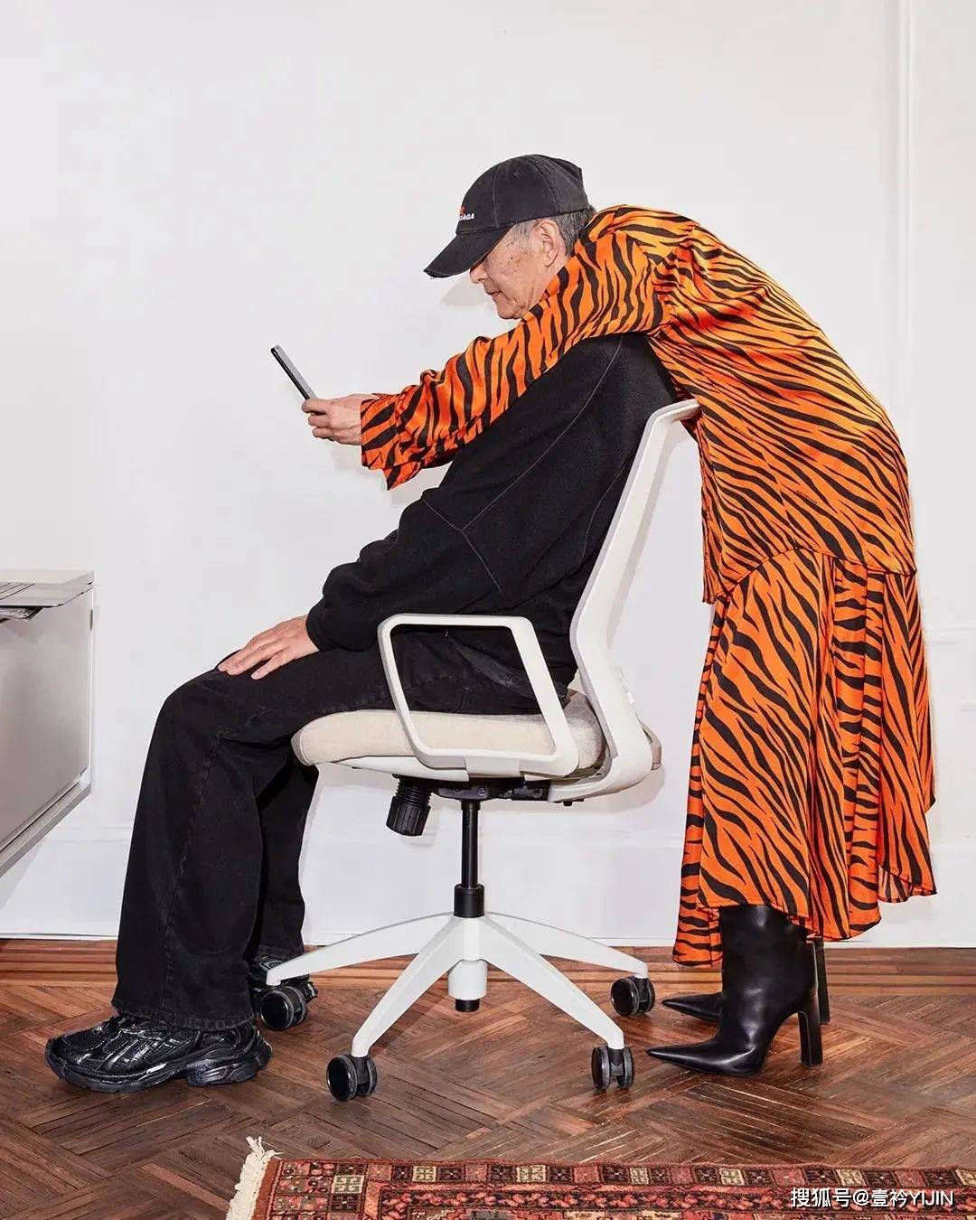 �ݳ�Ʒ����֮��Ļ����޶�PK,˭Ӯ��?