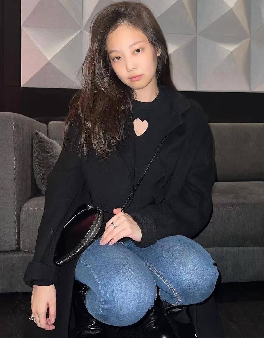 卷发你的脸型适合什么发型？1分钟找到本命发型，巨显脸小