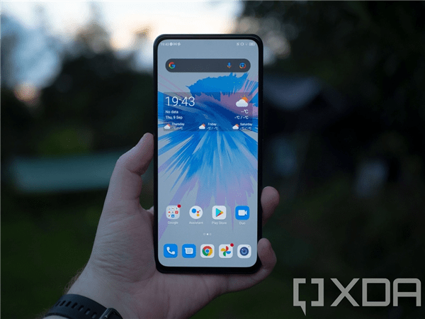 中国电影票房第一人！曝吴京将代言中兴手机，个人累计票房已超200亿元