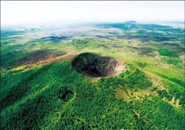 東北地區——五大連池火山,鏡泊湖火山,長白山天池火山,龍崗火山群