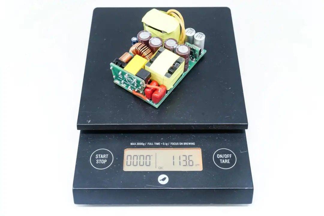 必易微带来PFC+QR全套国产120W氮化镓快充解决方案