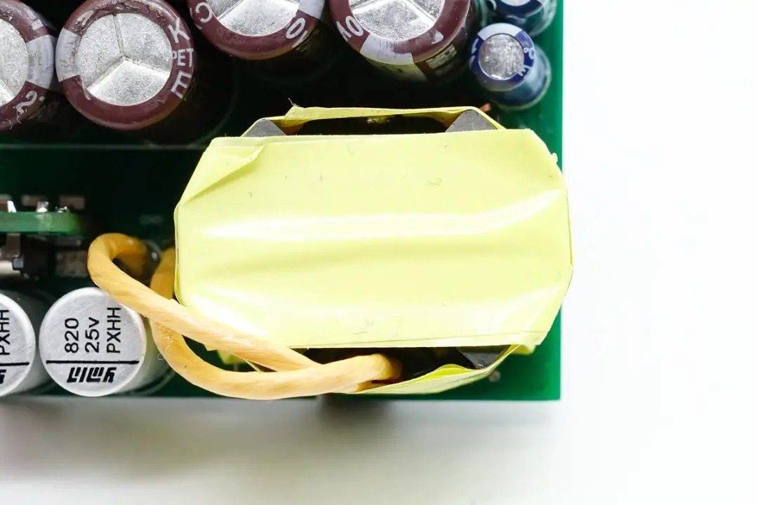 必易微带来PFC+QR全套国产120W氮化镓快充解决方案