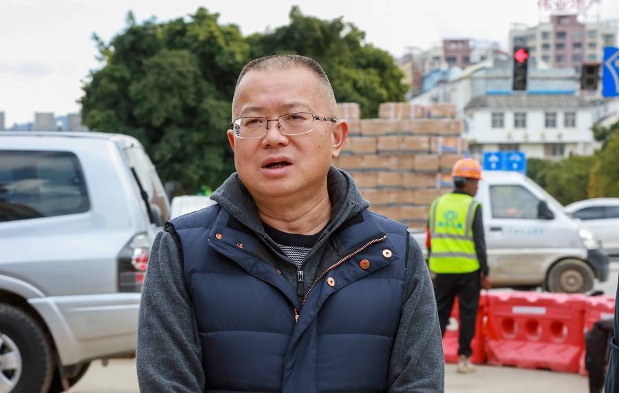 保山市人民政府常务副市长杜春强 到隆阳区开展2022年春节送温暖慰问