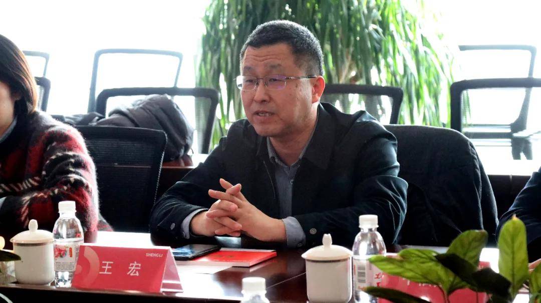 随后,青岛市市南区文化和旅游局局长,宣传部副部长王宏说明了本次来访