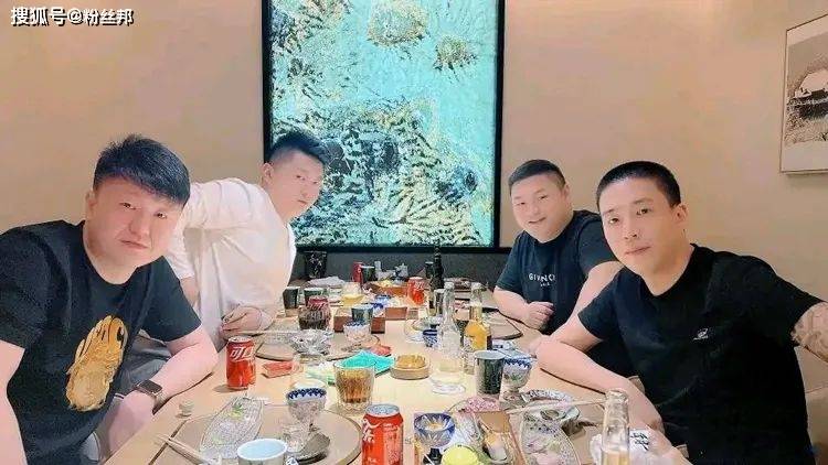 刘一手停播王小源回归,要么王小源回来刘一手退网,或者两兄弟一起携程