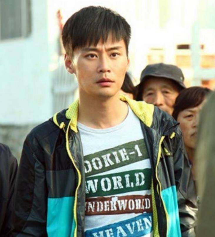 原创他考入上戏后留校任教26岁出道搭档胡歌王凯才走红