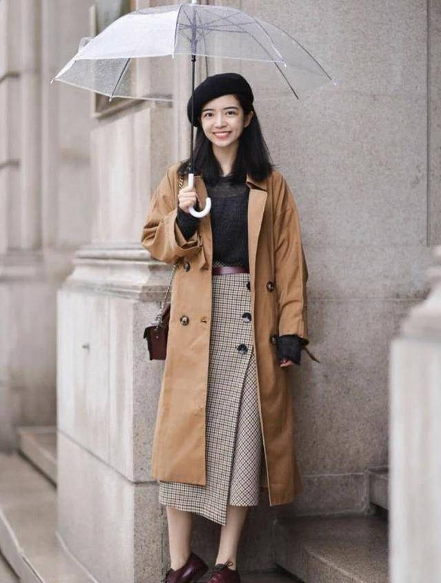 三木 过年穿大衣时，建议少配打底裤！看看三木的穿搭，你会有所启发