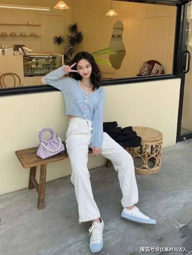 裙子 早春简约款怎么穿出“大牌范”？这几种搭配思路，蜕变从外到内