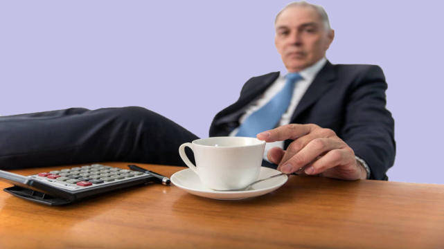 啥也不会的人当领导 01c86947d7e24d709008b3e773a8a222.jpeg