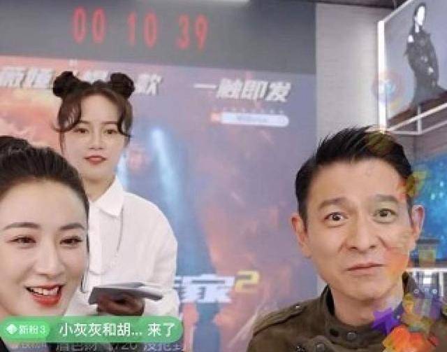 电影|国庆最“惨”电影，导演卑微连麦被秒挂9次，卖惨宣传却全盘皆输