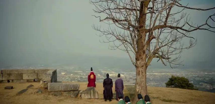 分析|《衣袖红镶边》隐喻分析：所有人的宿命，暗藏在前2集的细节中