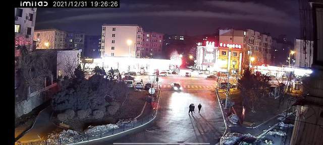 监控|双云台人形追踪，看车神器——小白室外全景摄像机云台版Q1