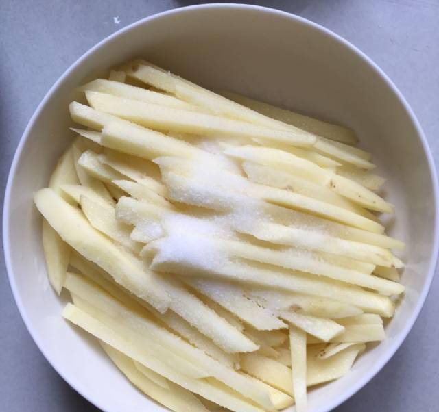 怎么腌制辣椒又脆又不变软 54439ce281d34ff5954cece10c7af646.jpeg