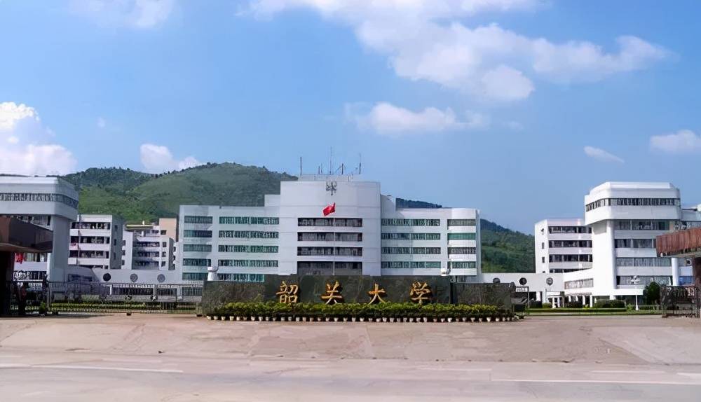 华南商贸-师资雄厚广州华南商贸职业学院,学校拥有一支专兼结合,职称