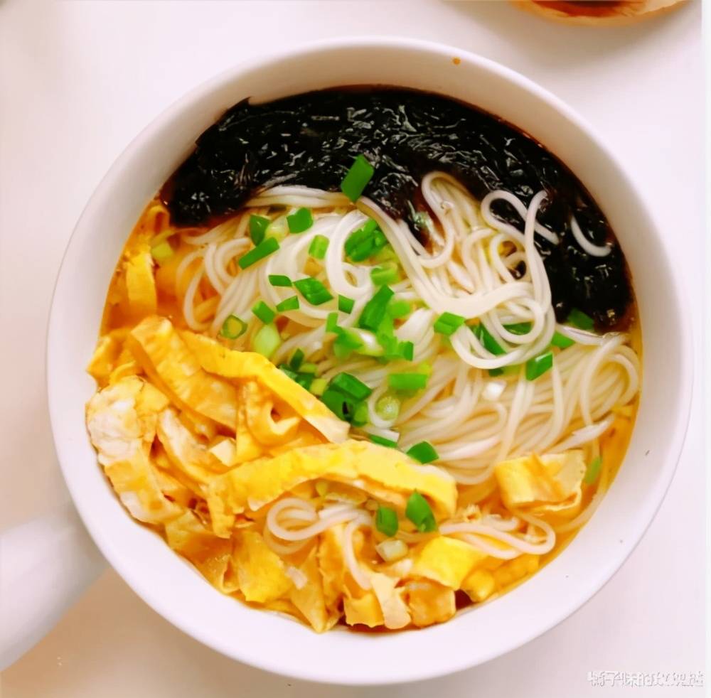 米粉怎么做好吃的面条 6176baca242e44b6925b1f344402a531.jpeg