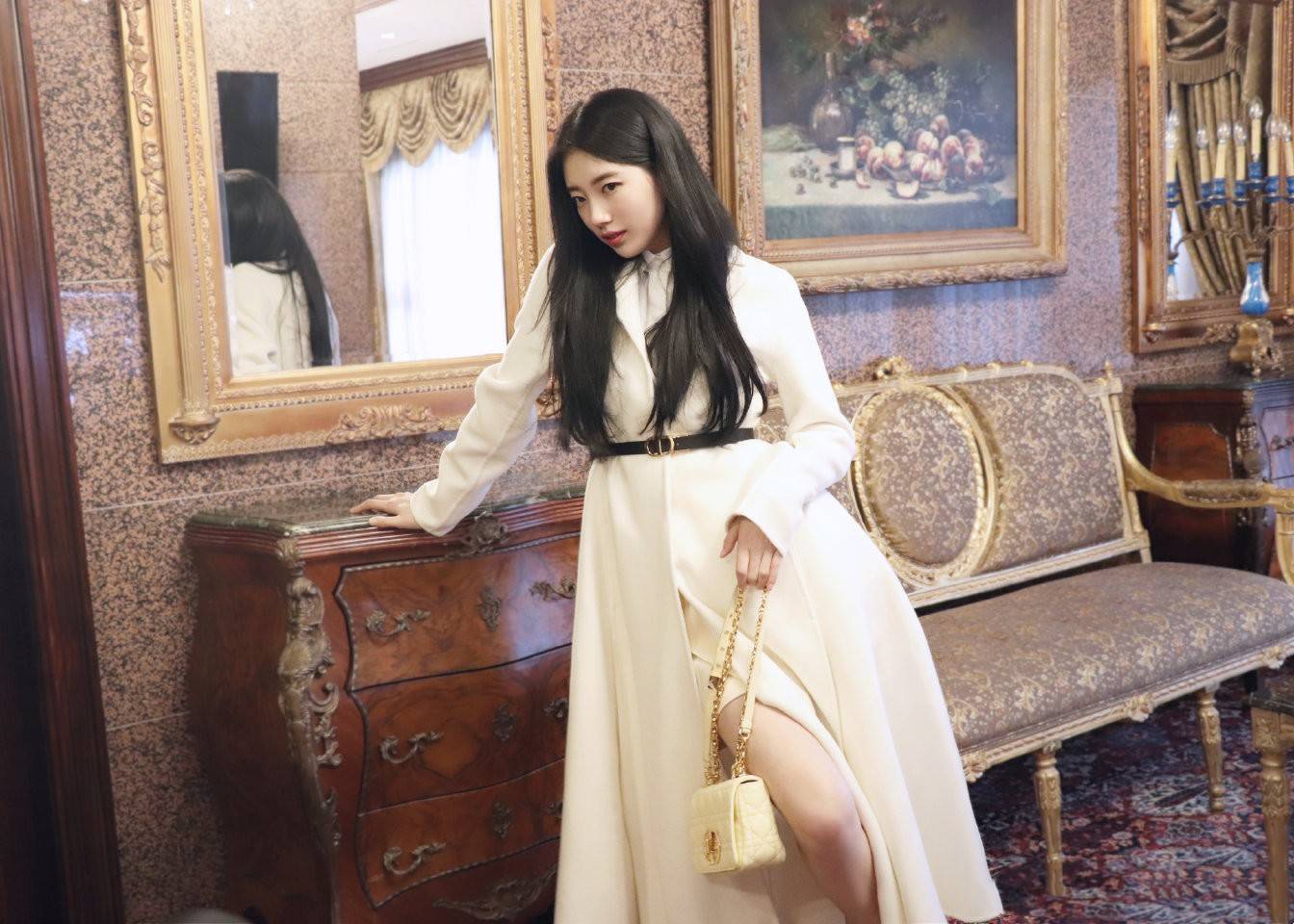 设计 杨颖遇到韩国裴秀智，演绎同一款时尚造型，精致优雅完胜随性俏皮