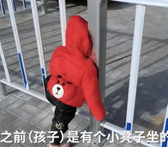 因为|奶奶跳舞，宝宝被拴着：父母再难，也要尽量远离这6种老人