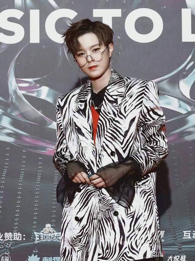 身材 明星撞衫修罗场:杨幂唐嫣连环撞,杨颖远看像礼仪小姐