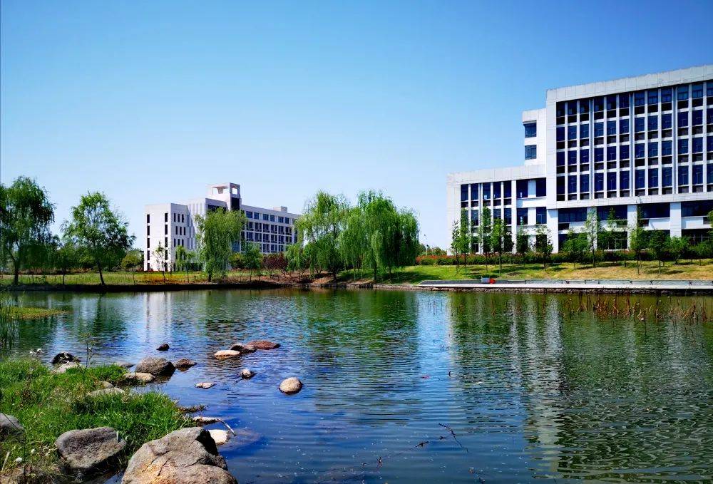 合肥科技职业学院是经安徽省人民政府批准,国家教育部备案的全日制