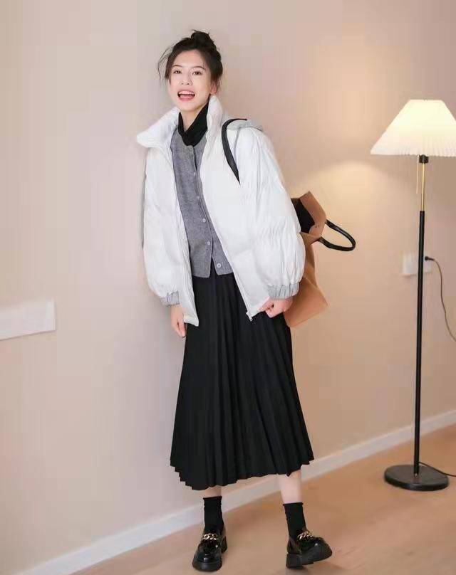 整体 冬天穿羽绒服更保暖，四种适合普通人的搭配技巧，不漏腿又时髦！