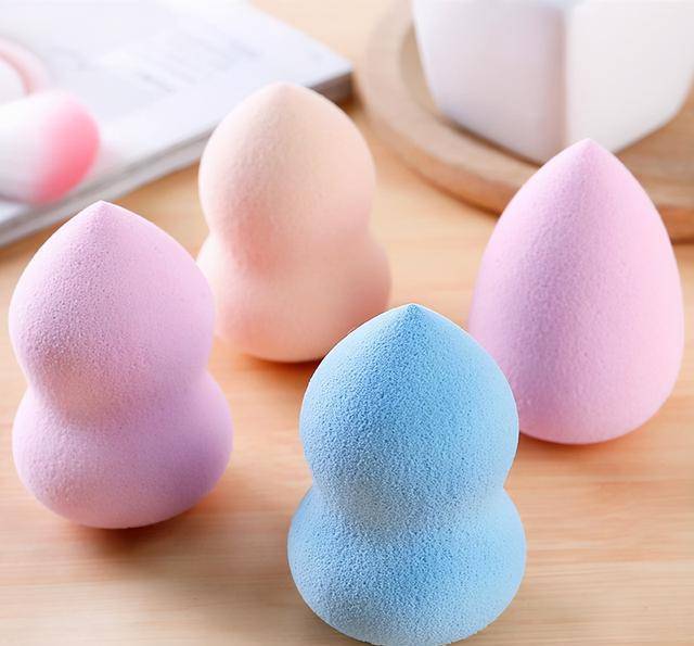 杨颖为何化妆师给明星上妆用“粉底刷”较多?看到妆容效果后明白了!