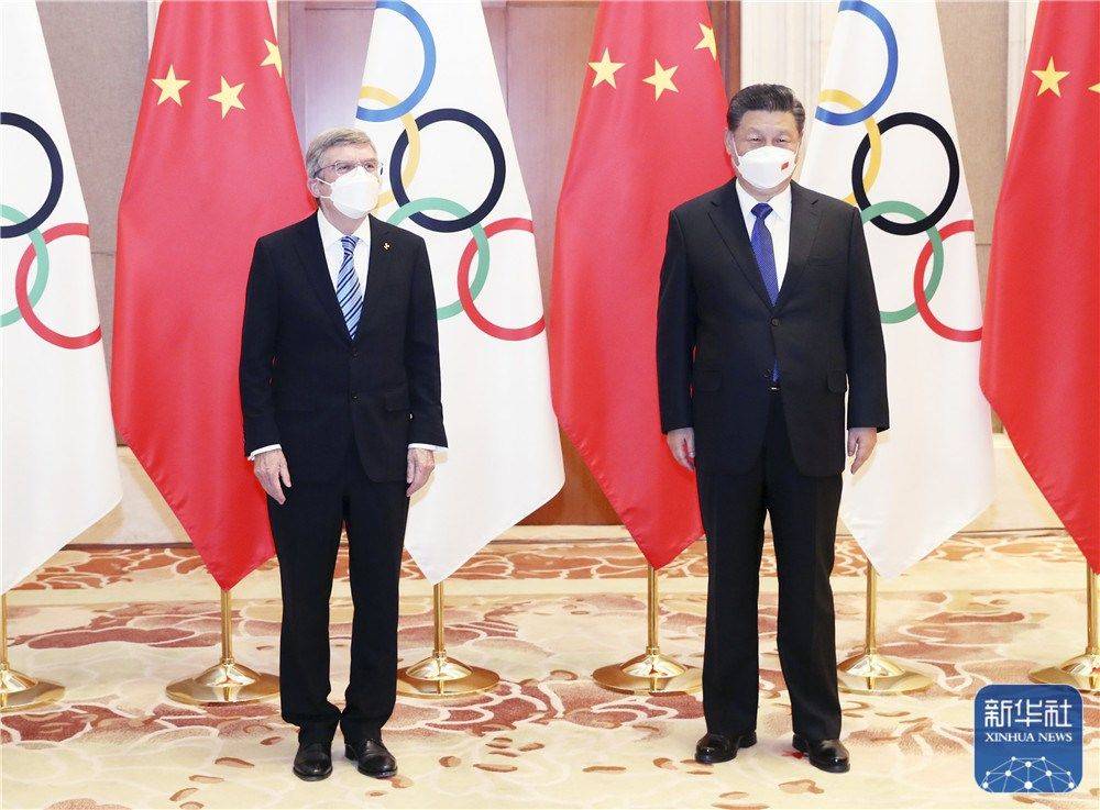 江泽民拜会国际奥林匹克委员会副主席沃尔夫冈