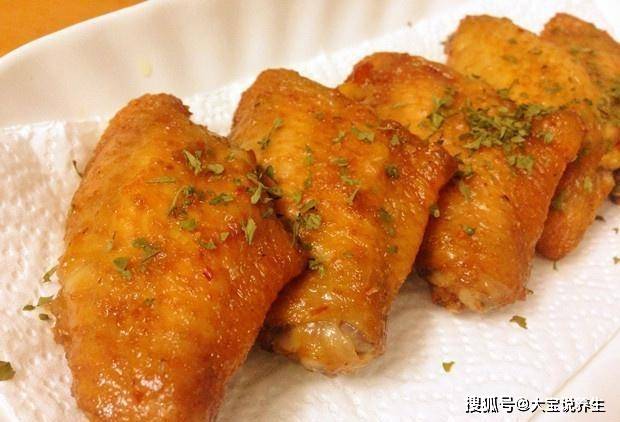 蒜香鸡翅怎么制作 dd00d6d13d0b411585db012aa531c69f.jpeg