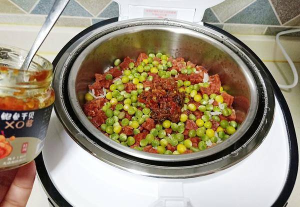 怎么做腊肉煲仔饭 3183c17bf46741a2ba46ecfc1d198d31.jpeg