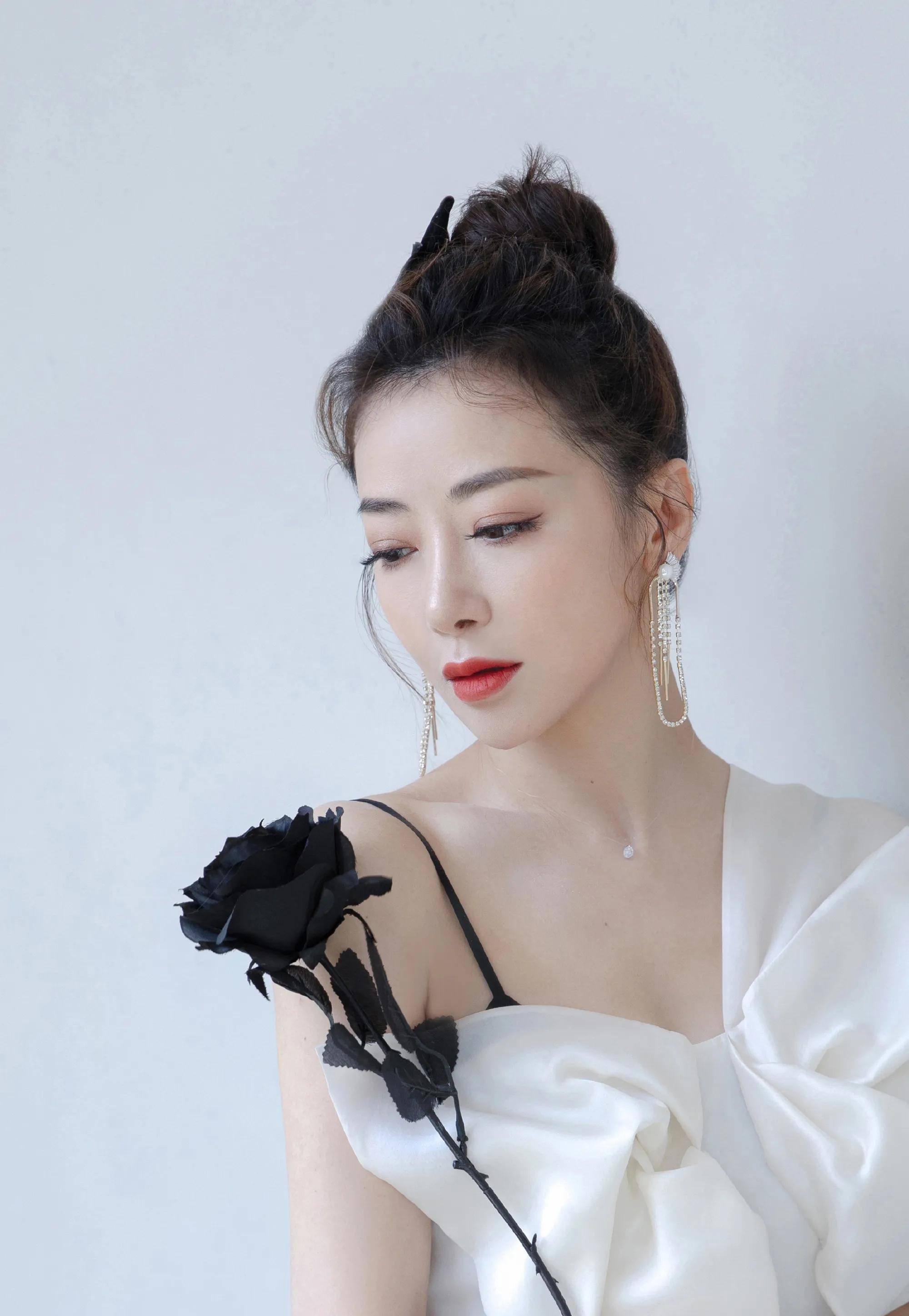 身材陈紫函高清美图，身材真棒
