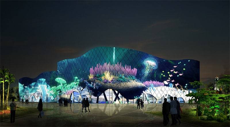 当然并不是建筑真正的动起来,而是借助全息投影技术将3d图像素材与