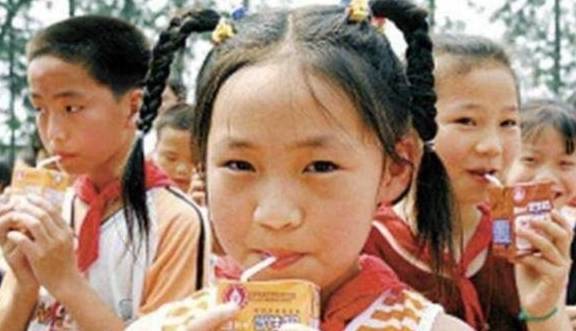 面包|中国爸妈“糊弄”式早餐悄然兴起，很多孩子天天吃，家长毫不在意