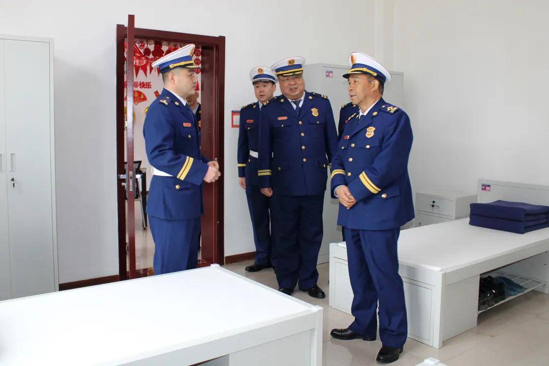 山西省消防救援总队总队长彭建宏春节前夕看望慰问临汾一线消防救援