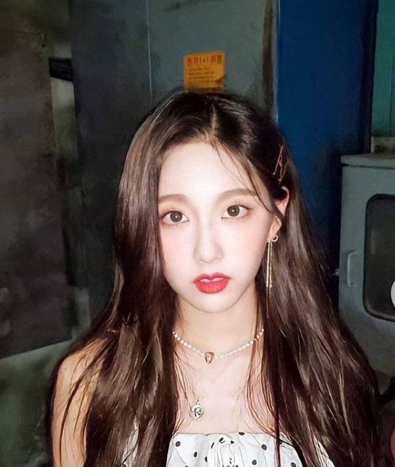 单眼皮单眼皮女生眼妆可以有多好看?看看这些韩国美女的妆容就清楚了