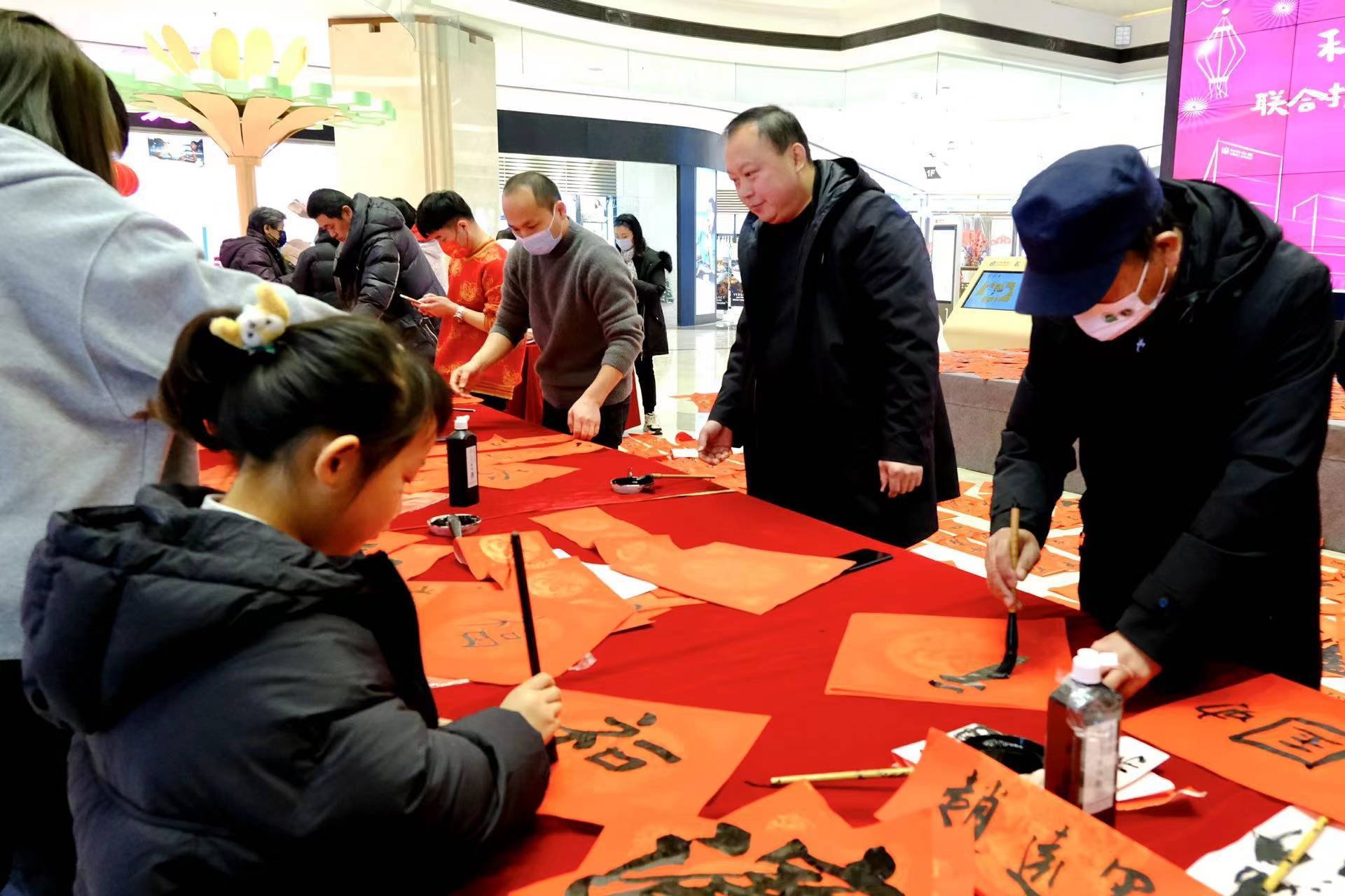 市民|藏在“挥毫泼墨”中的年味儿！