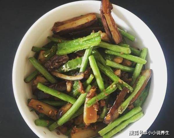 豆角丝炒茄子丝的做法 ba62516d21b14ee98ee330d82e709426.jpeg