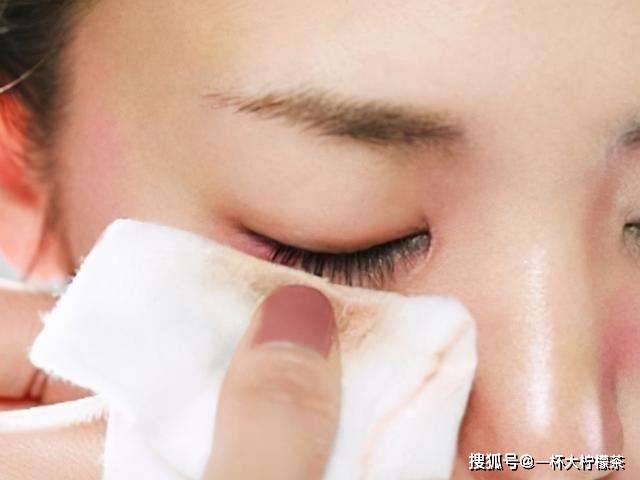 合成皮肤吹弹可破和浑身白皙光滑？不用选！谷胱甘肽能抑制黑色素沉积，自然美白